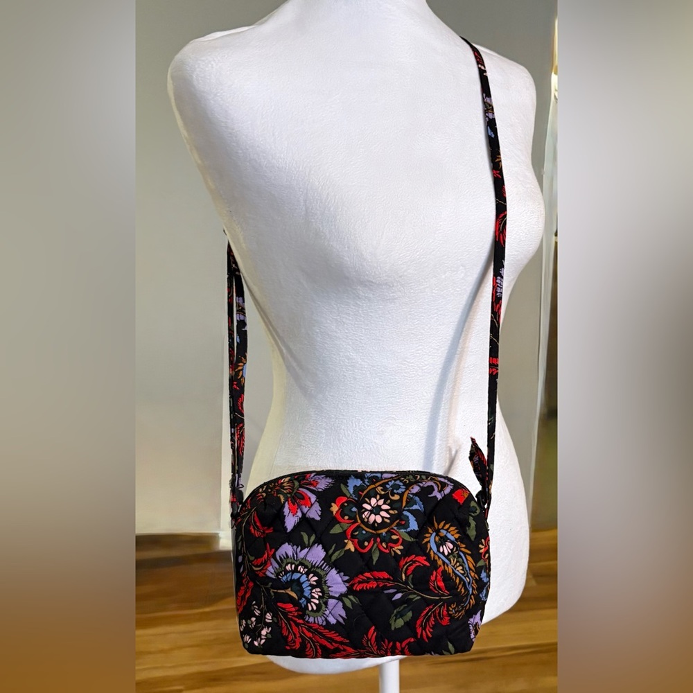 NWT, Vera Bradley Quilted Camera Bag Crossbody, Venetian Paisley Pattern